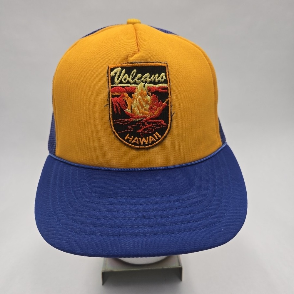 Vintage Volcano Hawaii Hat Cap Snapback Blue Yellow Mesh Back Patch Trucker Foam